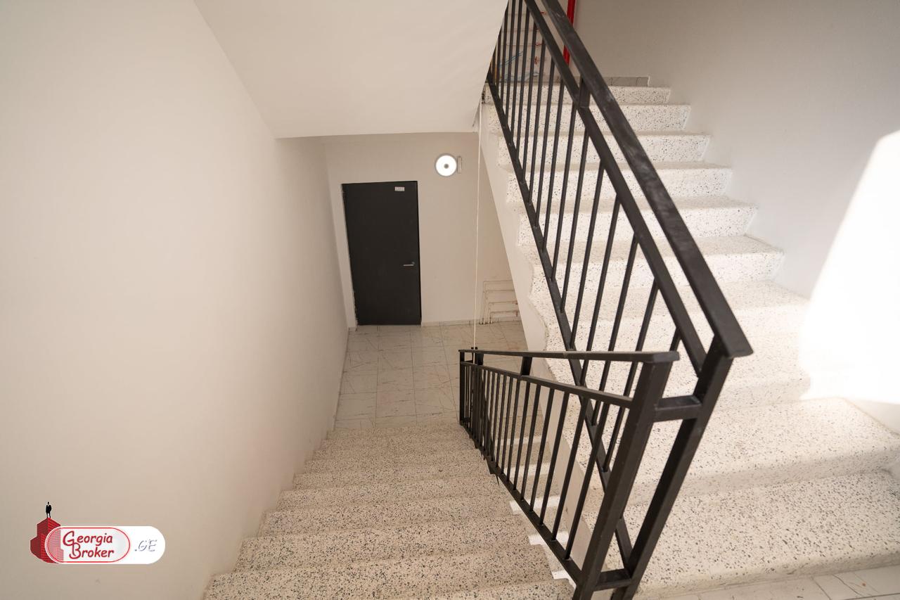 продается квартира новостройка 3-комнаты